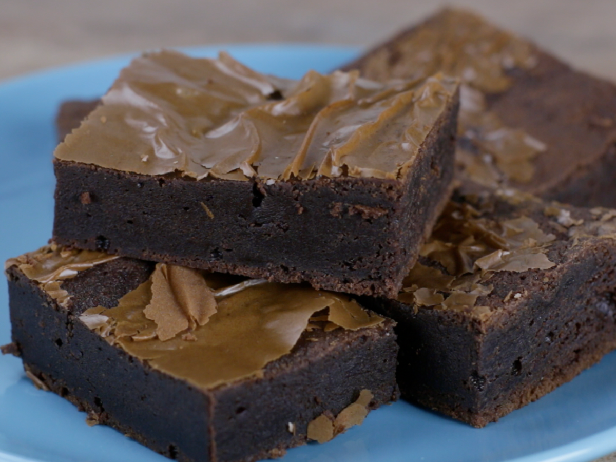 Teller mit Nutella-Brownies