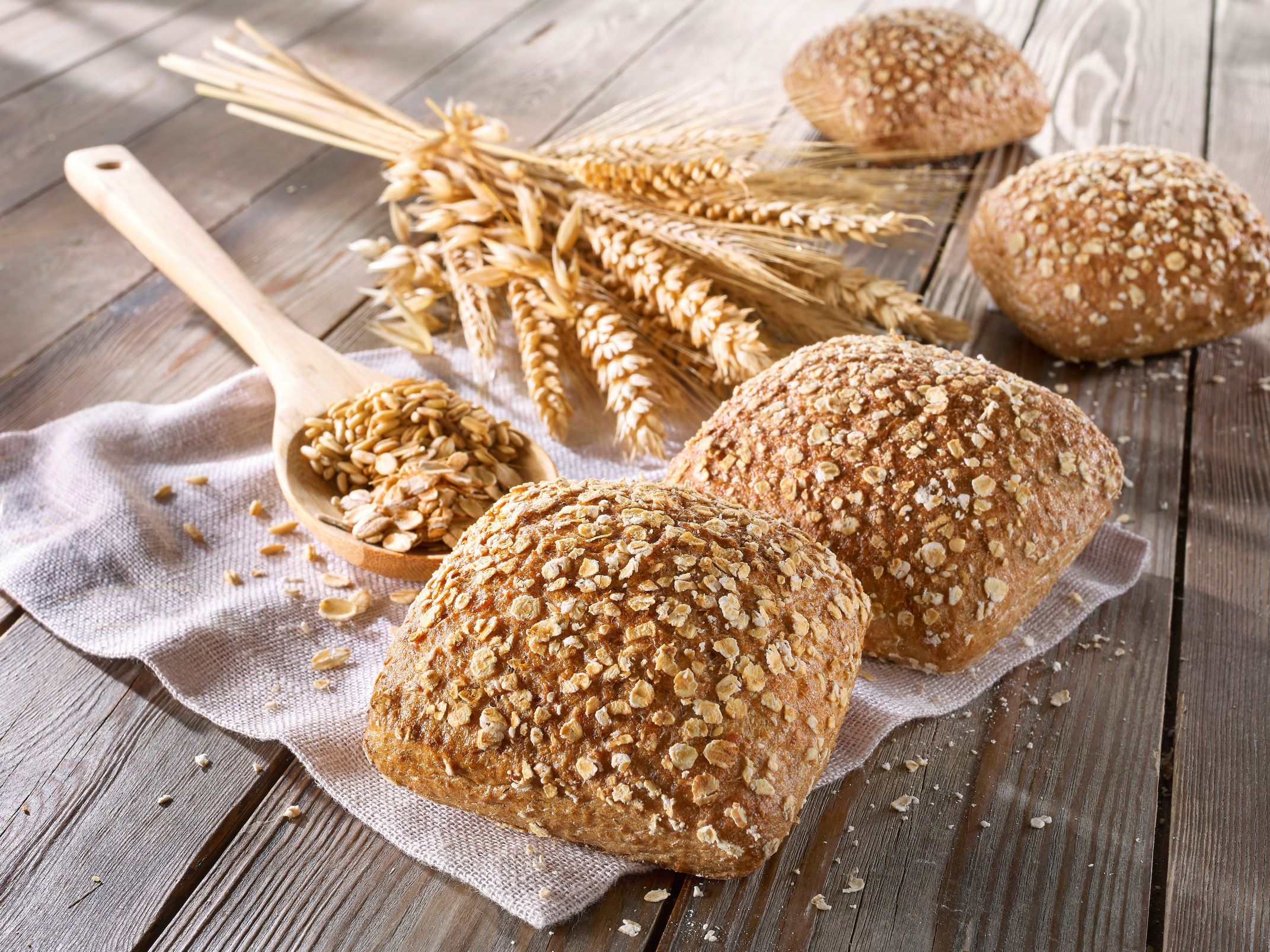 Haferflockenbrötchen: Frühstücksgenuss ohne Mehl - Leckerschmecker