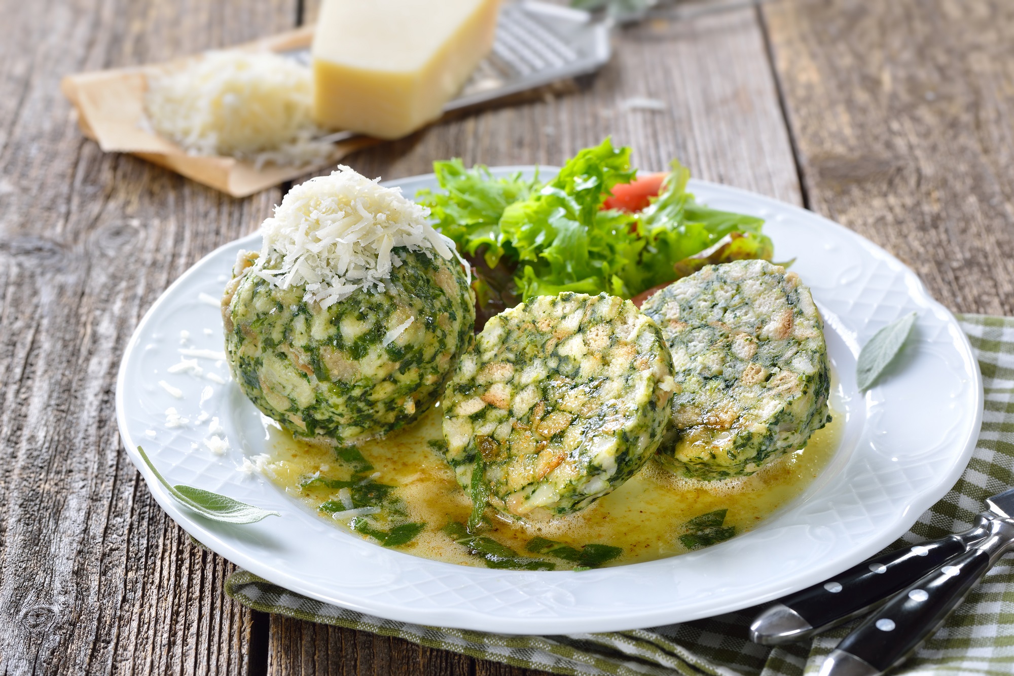 Spinatknödel mit Bergkäse: ultimatives Rezept für zu Hause ...