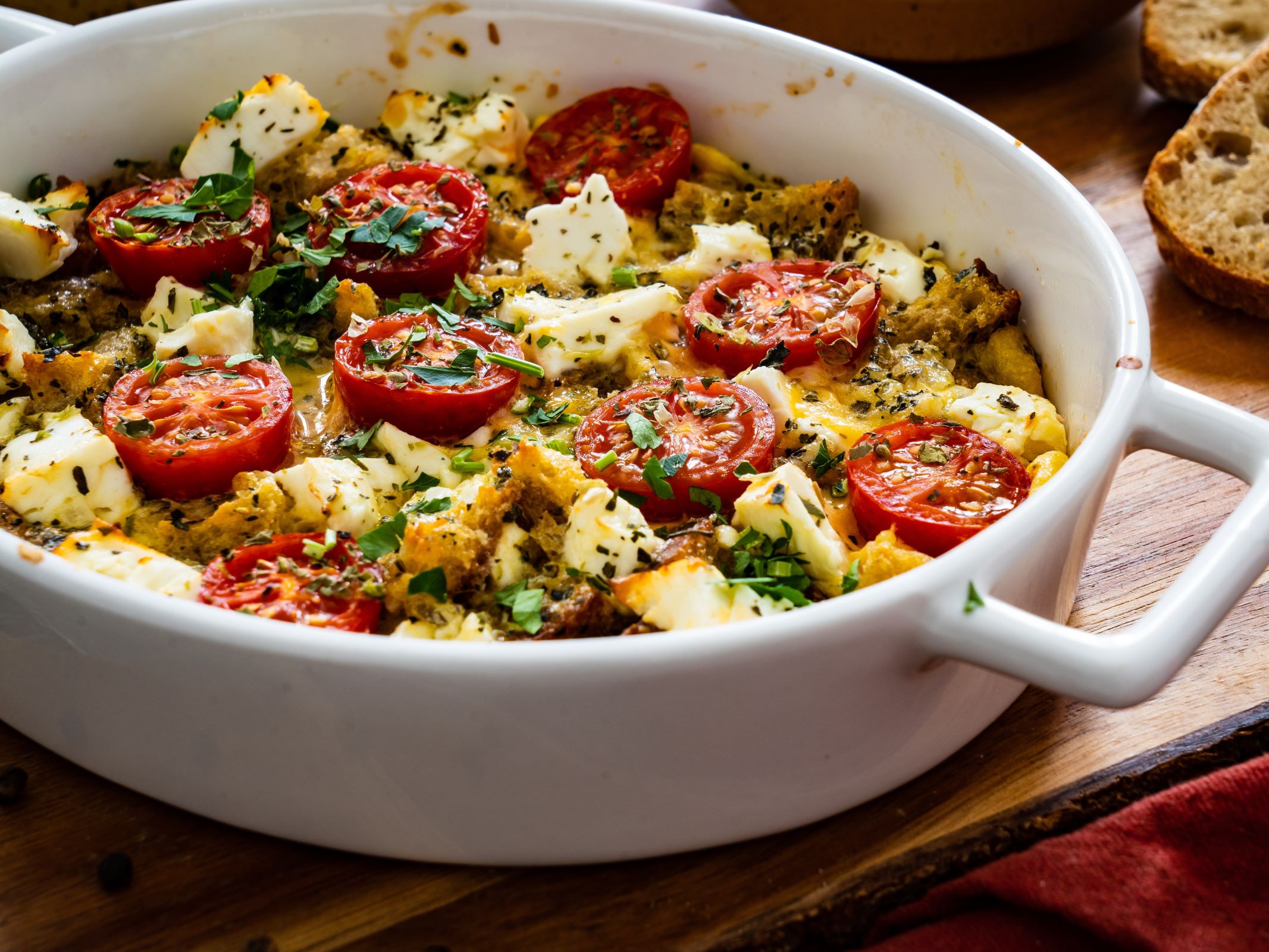 Feta-Tomaten-Auflauf: herrlich einfach und lecker - Leckerschmecker