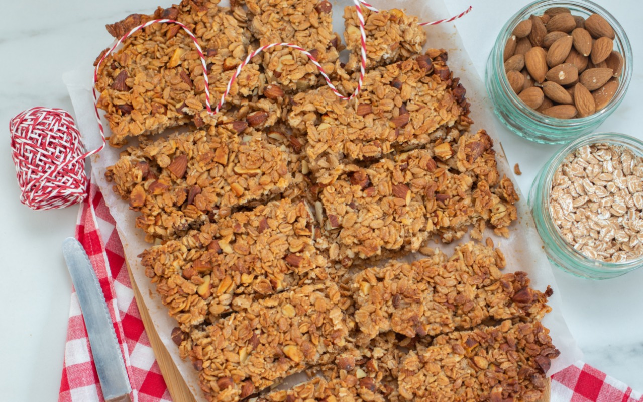 Müslikuchen: süßer Genuss mit Nussboden - Leckerschmecker