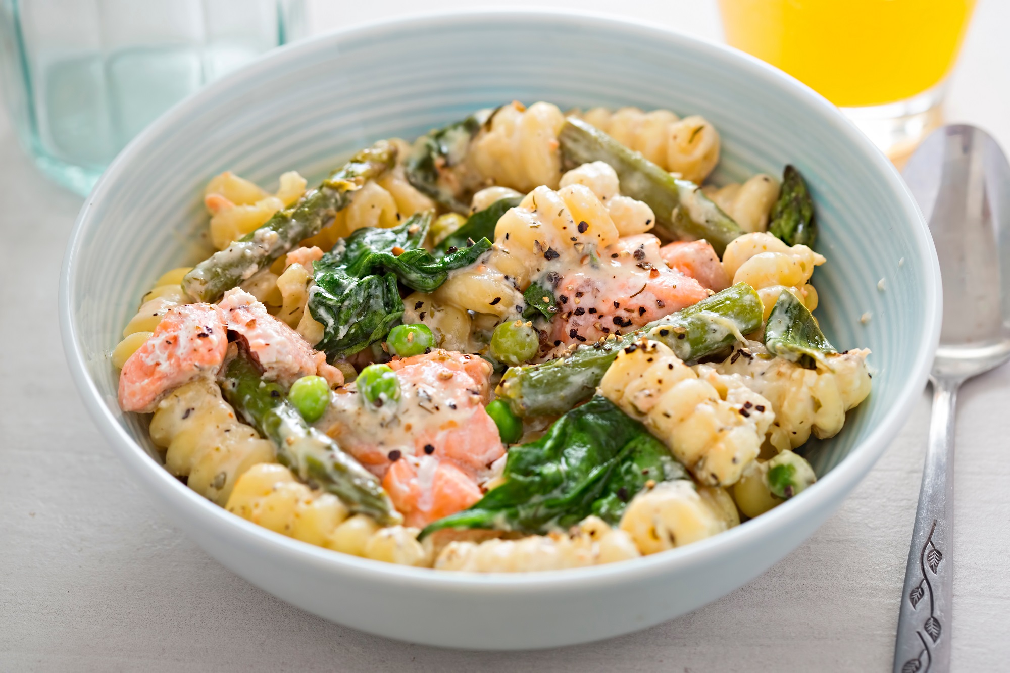 Spargel-Lachs-Pasta: ein leckeres Rezept für die Spargelsaison ...