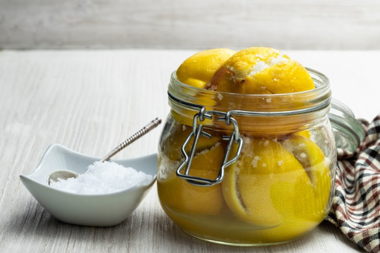 Verleihen Gerichten die richtige Würze: So machst du eingelegte Salzzitronen