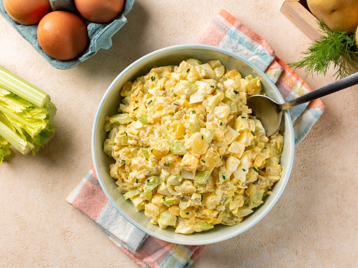 Kartoffelsalat mit Sellerie: ein Klassiker mit dem gewissen Etwas