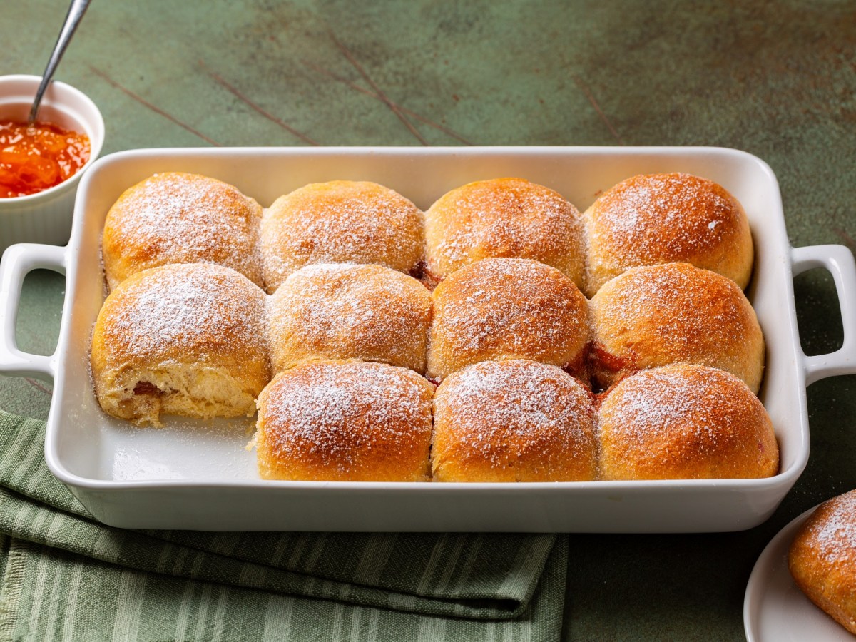 Buchteln mit Aprikosenmarmelade: Das perfekte Rezept für Frühstück und Dessert