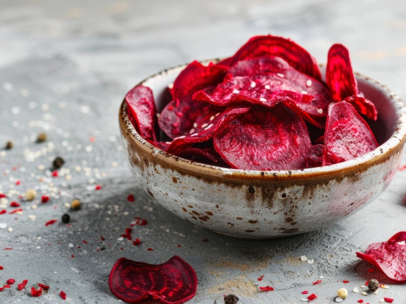 Schale mit Rote Bete Chips