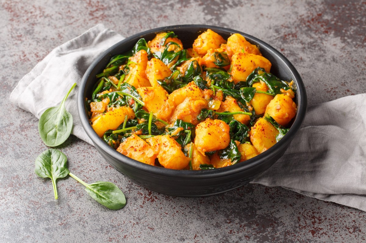 Indisches Kartoffel-Spinat-Curry: Aloo Palak vertreibt die Kälte ...