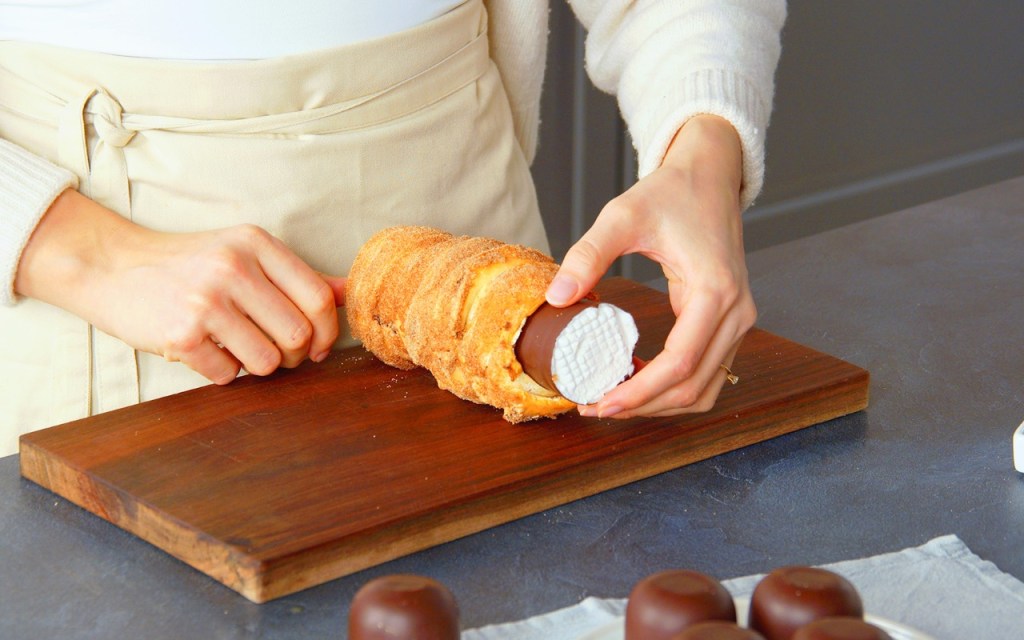 FÃ¼r alle LeckermÃ¤ulchen: Baumstriezel mit SchaumkussfÃ¼llung